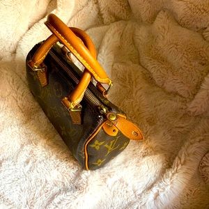 Authentic Louis Vuitton Monogrammed Mini Speedy